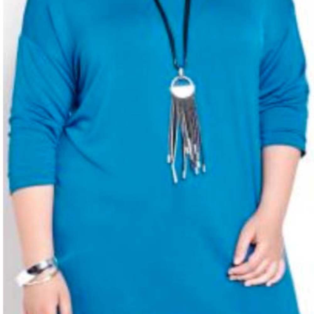 ¾ SLEEVE TOP, SAPPHIRE, SIZE 4X, HI-LOW HEM, BOAT NECK WITH FAUX LEATHER PIPING,